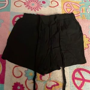 •black belted paperbag shorts•
